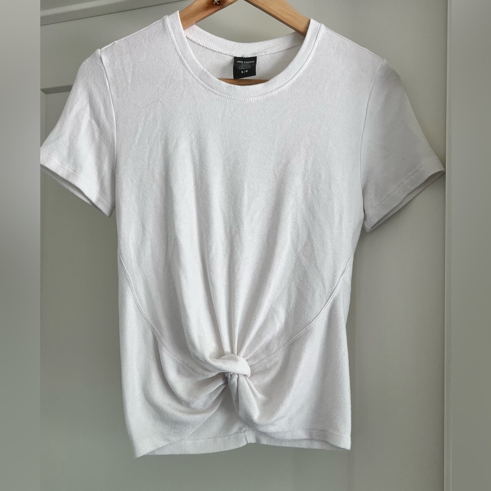 Knot front basic white Tee